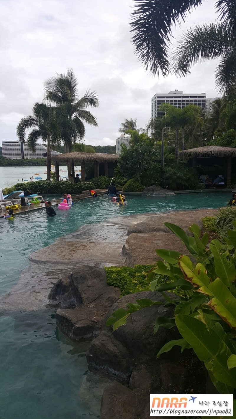 두짓타니 Dusit Thani 괌 리조트호텔 수영장 원문 사진 13