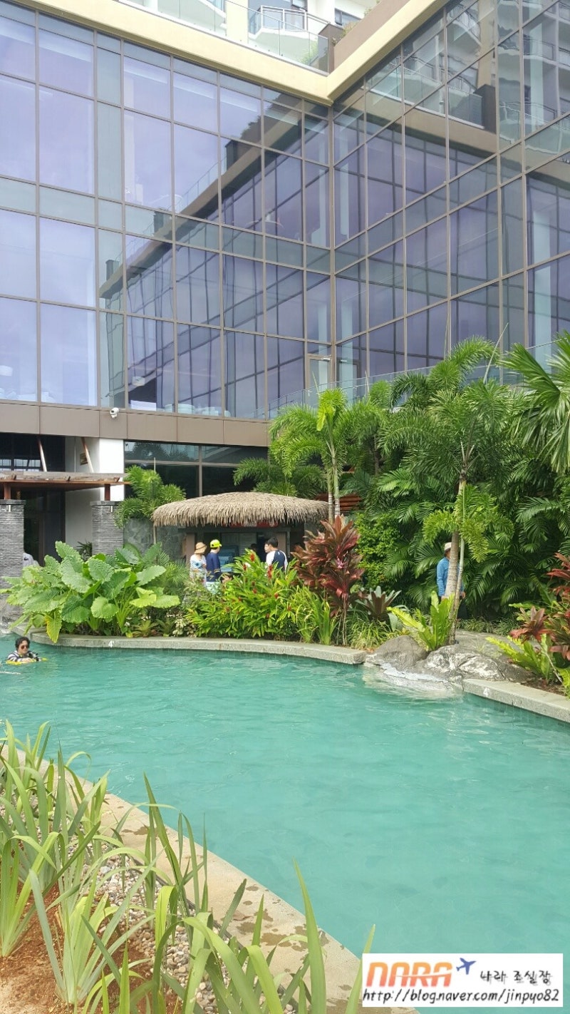 두짓타니 Dusit Thani 괌 리조트호텔 수영장 원문 사진 16